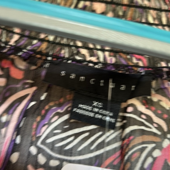 NWT Sanctuary royal paisley breezy smock neck blouse size XS - Picture 8 of 9